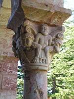 Abbaye Saint-Michel-de-Cuxa, Cloitre, Chapiteau orientalisant de Ghilgamesh (12e) (3)